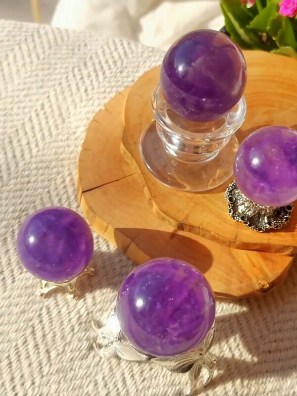 AAA+ Natural Violet Amethyst Sphere High Quality-Purple Crystal Ball-Healing Crystal Ornament-High Vibration Stone-Healing Home Decor Gift for Couples Gift for Friends Gift for Family
