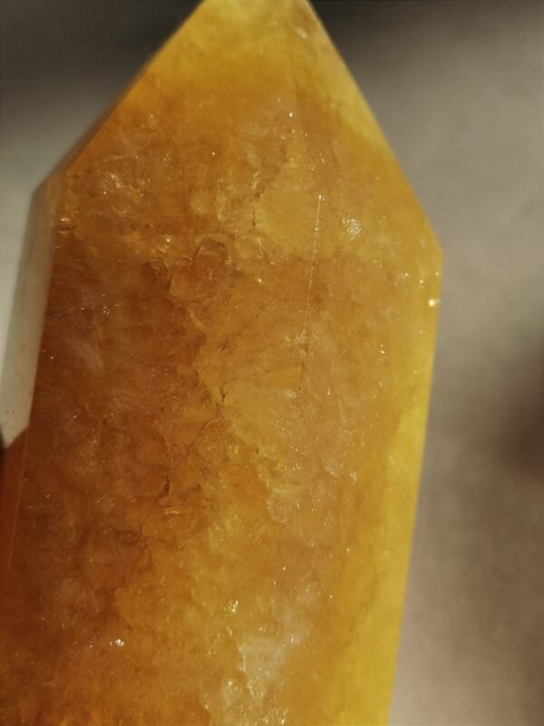 Torre tallada de fluorita dorada 1.1kg Alta calidad con numerosas puntas de cuarzo mica brillantes Regalos para parejas amigo Regalos para la familia