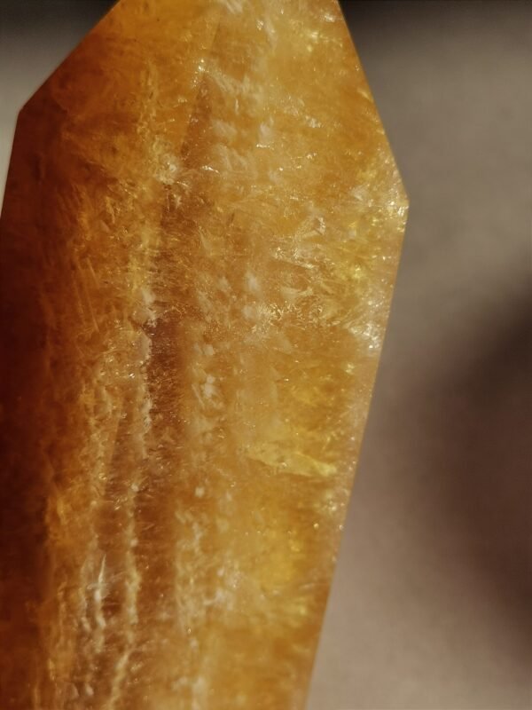 Torre tallada de fluorita dorada 1.1kg Alta calidad con numerosas puntas de cuarzo mica brillantes Regalos para parejas amigo Regalos para la familia