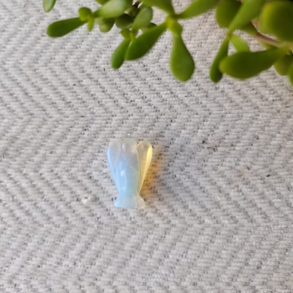 Ángel de opalita tallado 2.6cm Ángel de la guarda Ángel de cristal Energía de paz y luz Regalo de cristal curativo Regalos para parejas amigo Regalos para la familia