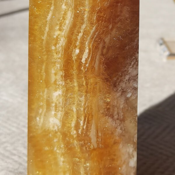 Torre tallada de fluorita dorada 1.1kg Alta calidad con numerosas puntas de cuarzo mica brillantes Regalos para parejas amigo Regalos para la familia