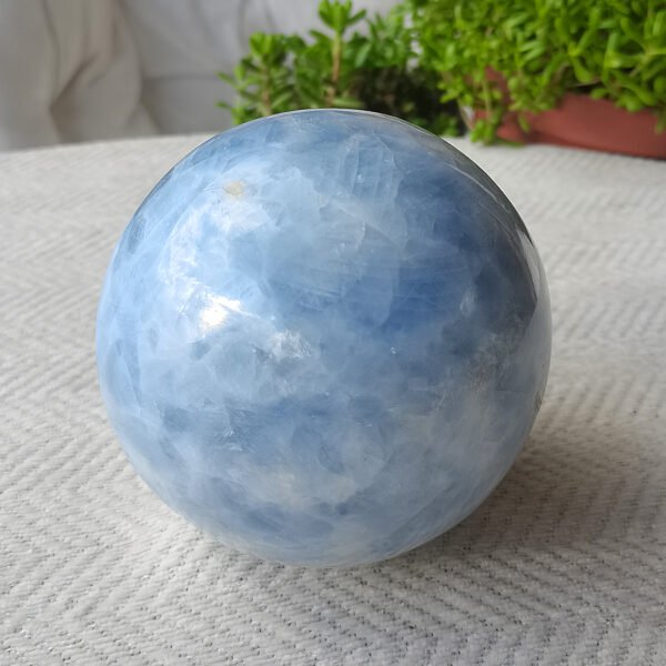 Esfera de cristal de celestita natural Esfera de cristal pulida a mano Bola de celestita azul Bola de cristal para meditación Decoración del hogar Regalos para parejas amigo Regalos para la familia
