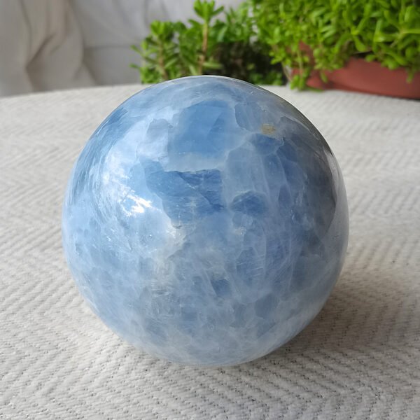 Esfera de cristal de celestita natural Esfera de cristal pulida a mano Bola de celestita azul Bola de cristal para meditación Decoración del hogar Regalos para parejas amigo Regalos para la familia