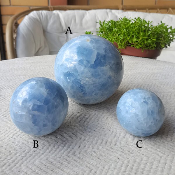 Esfera de cristal de celestita natural Esfera de cristal pulida a mano Bola de celestita azul Bola de cristal para meditación Decoración del hogar Regalos para parejas amigo Regalos para la familia