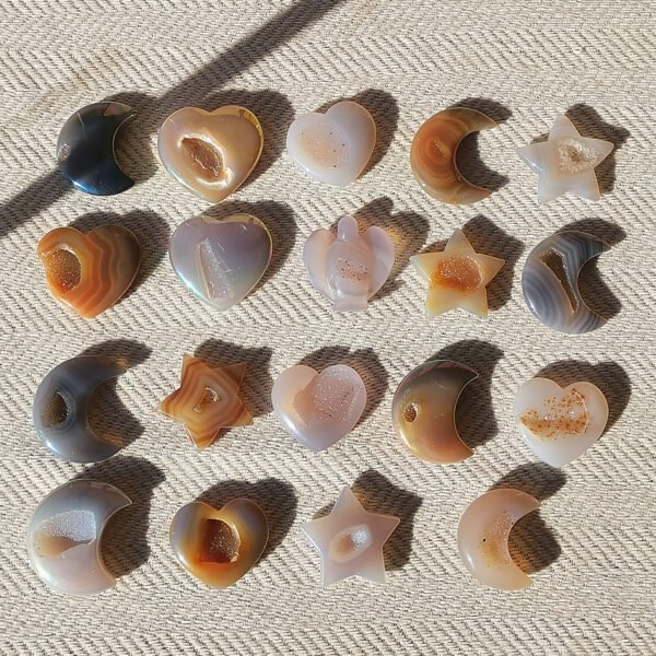 Cristal de ágata drusa tallada a mano con forma de corazón Estrella o luna Cueva de cristal de ágata estrellada Regalos para parejas amigo Regalos para la familia