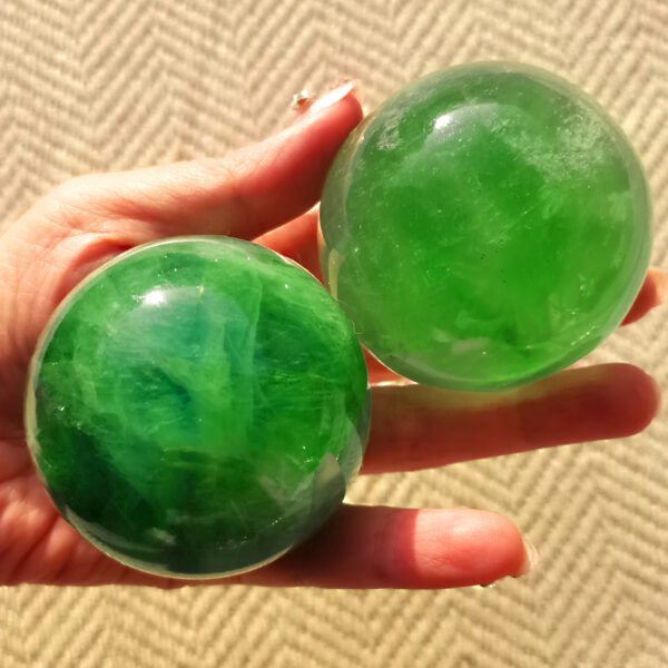 Esfera de fluorita verde Decoración del hogar Regalos para parejas amigo Regalos para la familia