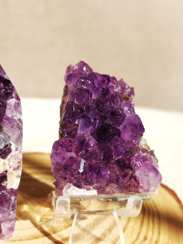 mmexport1768747885290 Natural amethyst—Raw quartz crystal—Reiki healing stone