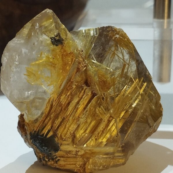Raw golden rutilated quartz Collectibles