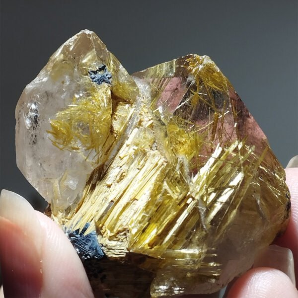 Raw golden rutilated quartz Collectibles