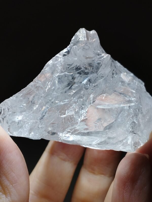 Highly transparent raw rock crystal quartz