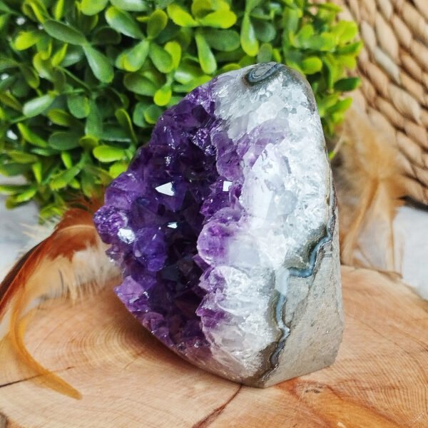 IMG_20260128_103141 Natural Amethyst Geode, Intense Color · Stable Piece · Home Decor · Meditation and Collectible Crystal