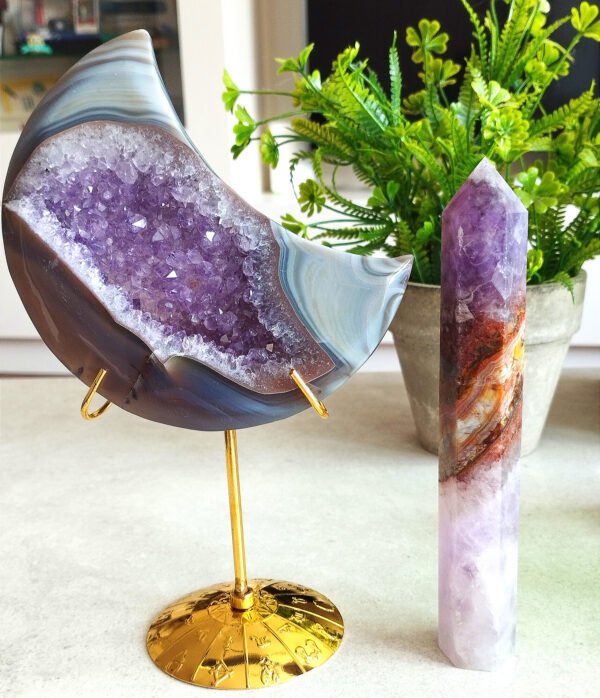 Luna de Amatista Ágata Natural · Torre de ágata morada · Pieza Decorativa con Soporte Dorado · Cristal de Colección y Meditación