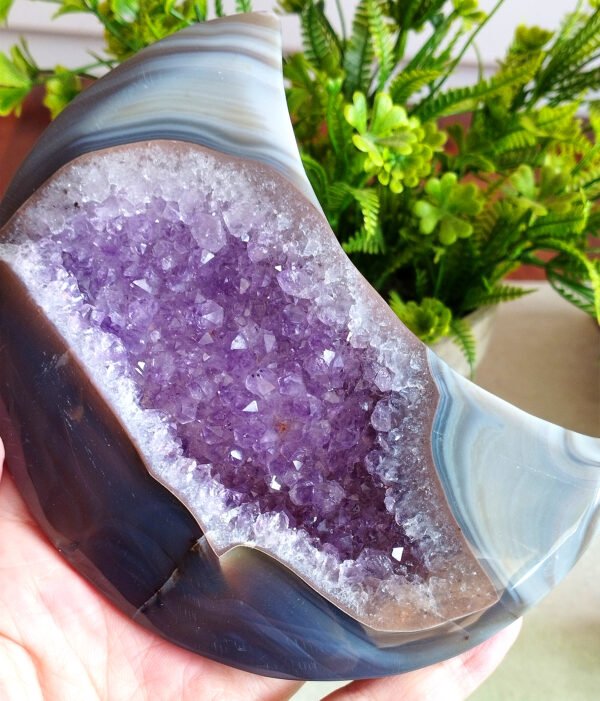 Natural Amethyst Agate Moon · Purple Agate Tower · Decorative Piece with Gold Stand · Collectible and Meditation Crystal