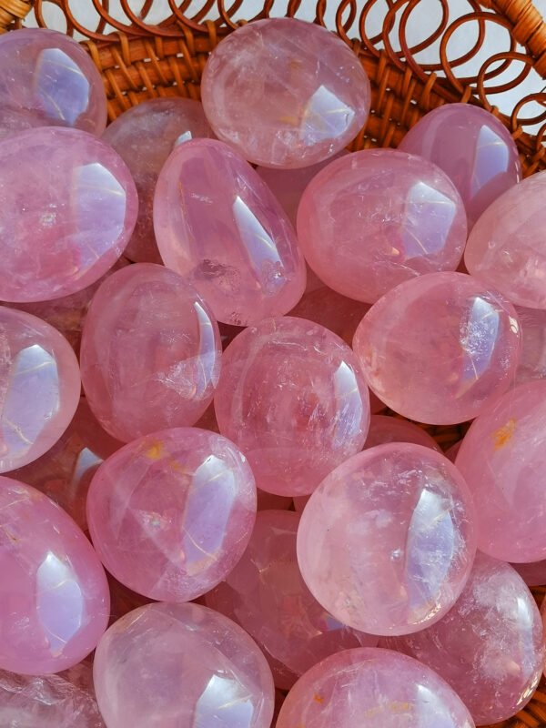 Natural Polished Rose Quartz · Love Tumbled Stone · Healing Crystal and Spiritual Decoration