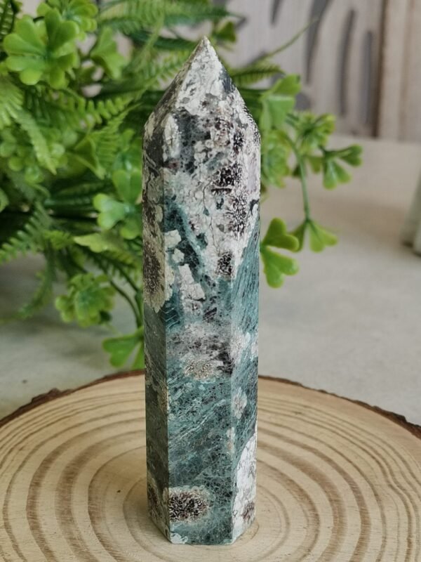 Natural Green Sakura Agate Tower · Polished energy column · Home decoration · Crystal for meditation and collection