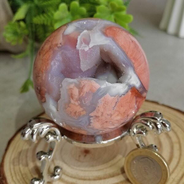 Bola de ágata rosa natural con geoda brillante · Esfera decorativa con base metálica · Crystal home decor y colección
