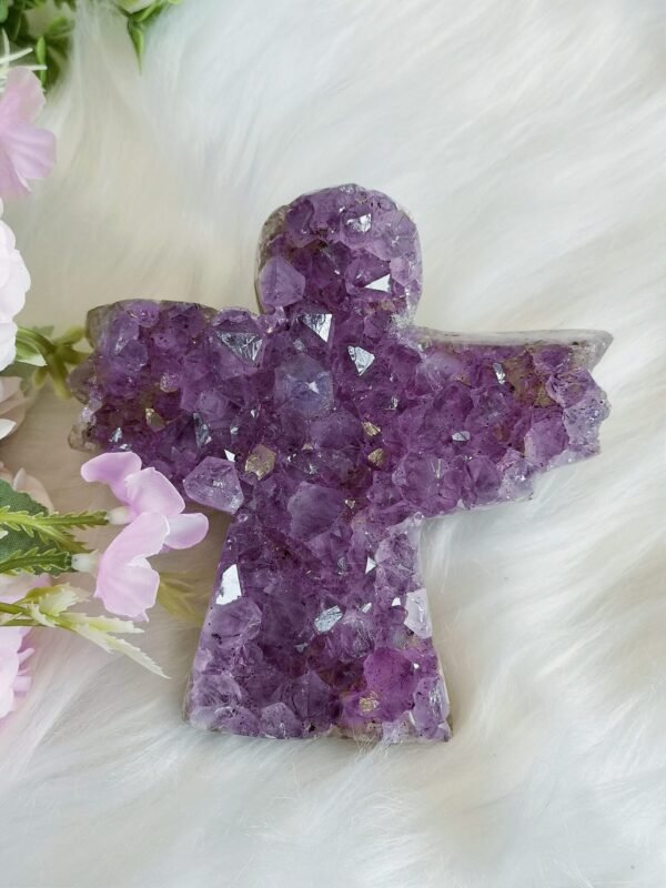 Ángel de ágata con drusa de amatista natural – Decoración espiritual, pieza de colección