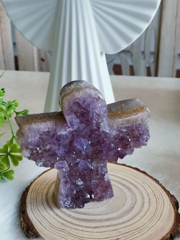 Ángel de ágata con drusa de amatista natural – Decoración espiritual, pieza de colección