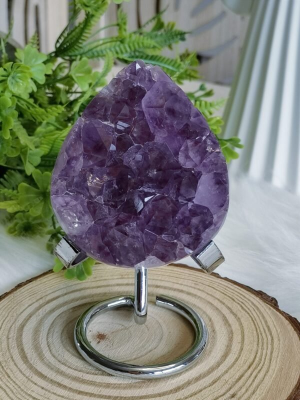 Geoda de Amatista en forma de gota