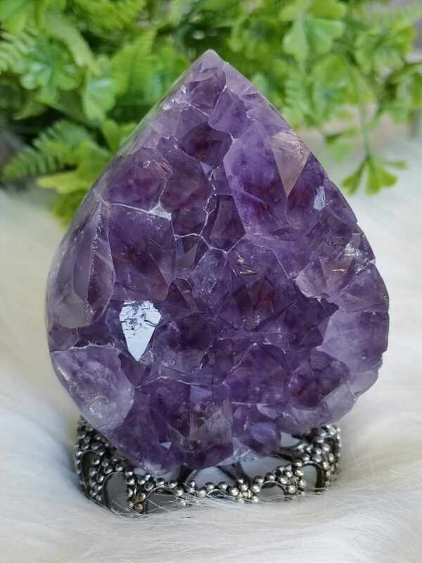 Geoda de Amatista en forma de gota