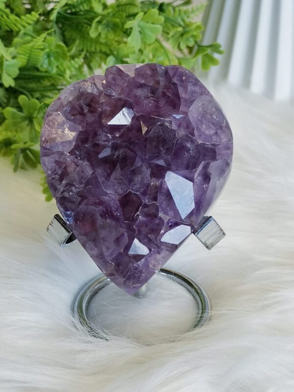 Geoda de Amatista en forma de gota