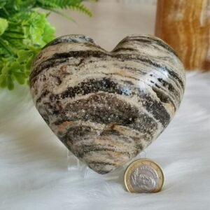 IMG_20260212_133449 Natural Ocean Jasper Heart · Distinctive Zebra Pattern · Decorative Piece with Geode · Collectible Crystal