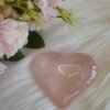 Corazón de cuarzo rosa natural