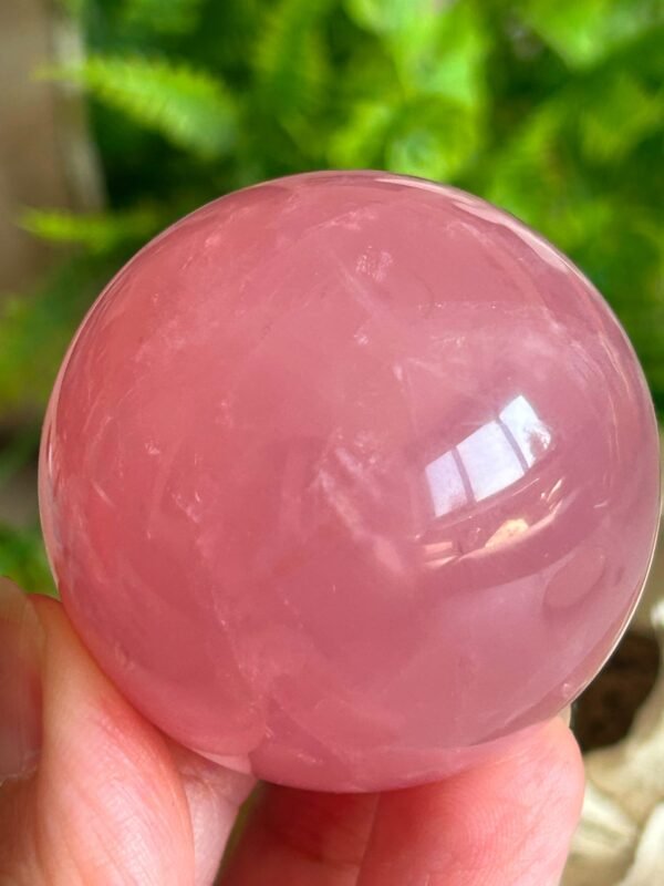 Esfera de Cuarzo Rosa natural