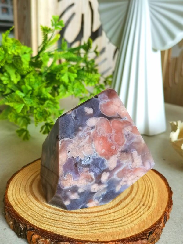 oznorCO Natural Polished Blue Sakura Agate · Display Stone with Pink Druse · Multifaceted Decorative Collectible Piece
