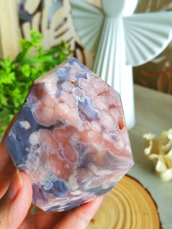 oznorCO Natural Polished Blue Sakura Agate · Display Stone with Pink Druse · Multifaceted Decorative Collectible Piece