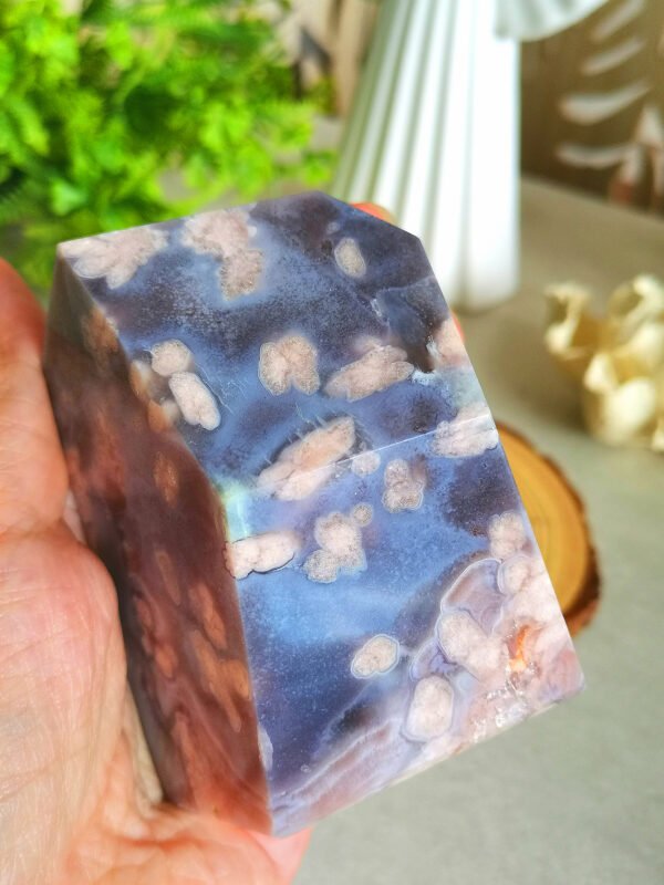 oznorCO Natural Polished Blue Sakura Agate · Display Stone with Pink Druse · Multifaceted Decorative Collectible Piece