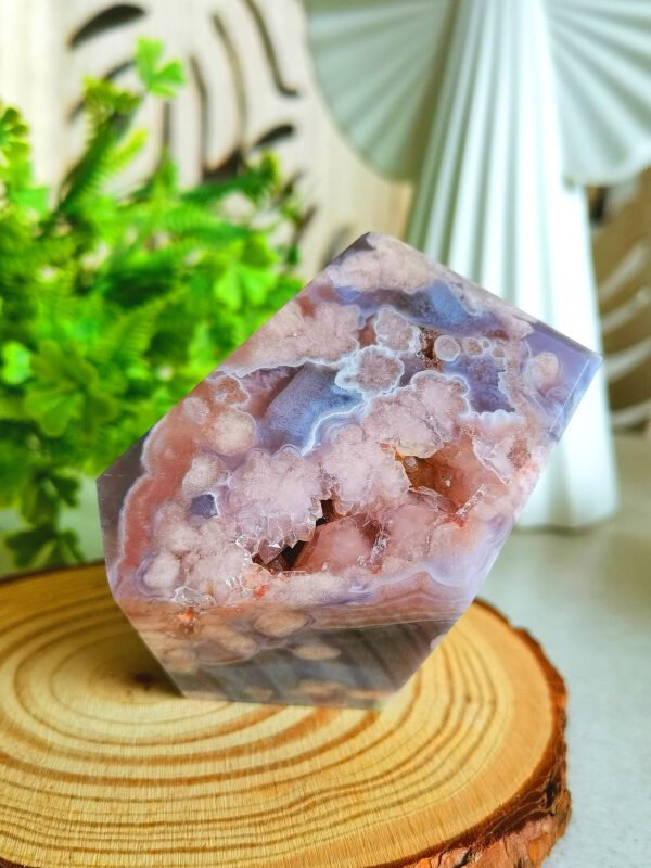 oznorCO Natural Polished Blue Sakura Agate · Display Stone with Pink Druse · Multifaceted Decorative Collectible Piece