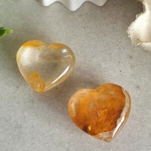 oznorCO Natural Yellow Garden Quartz Heart · Clear Crystal with Inclusions · Collectible and Energy Decorative Piece