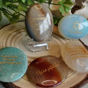 oznorCO Natural palm stone wish stone · Ocean jasper / Amazonite / Carnelian / Opal / Quartz with inclusions · Meditation and collection stone
