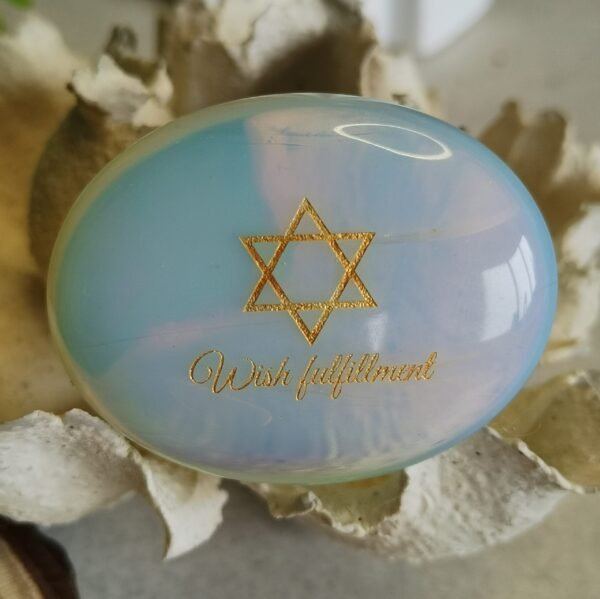 Natural palm stone wish stone · Ocean jasper / Amazonite / Carnelian / Opal / Quartz with inclusions · Meditation and collection stone