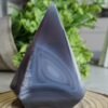 Natural quartz pyramid with geode · Home decoration · Meditation and healing crystal