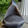 Natural quartz pyramid with geode · Home decoration · Meditation and healing crystal