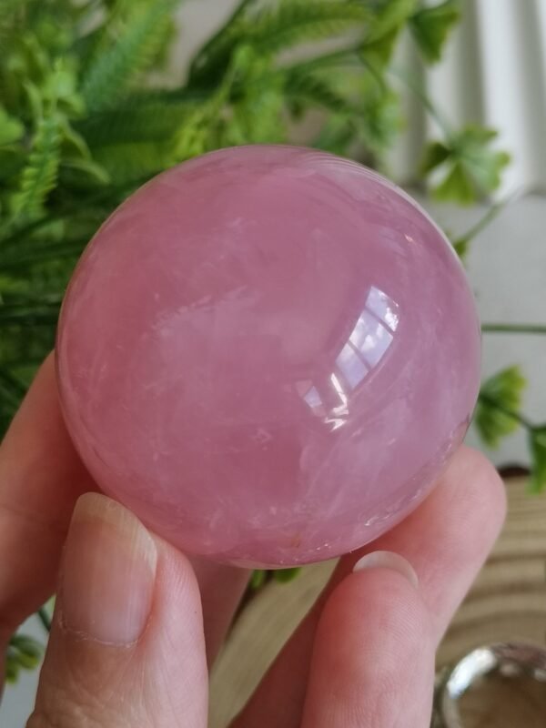Esfera de Cuarzo Rosa natural