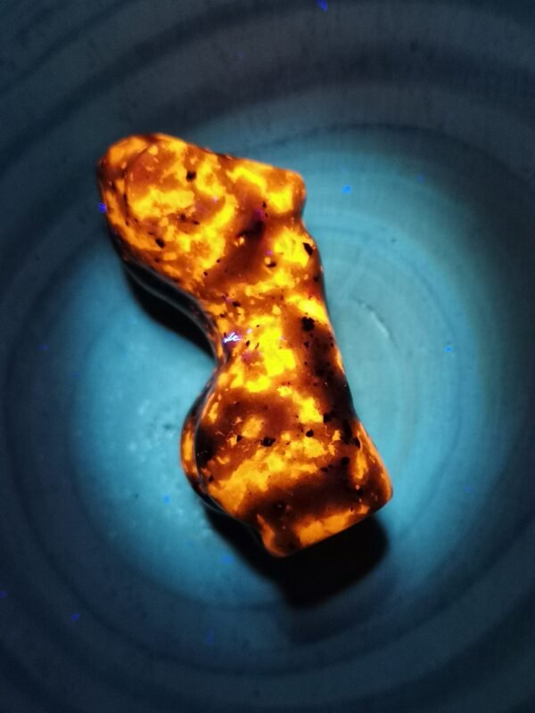 Female figure - White Quartz Fluorescent Yooperlite female figure