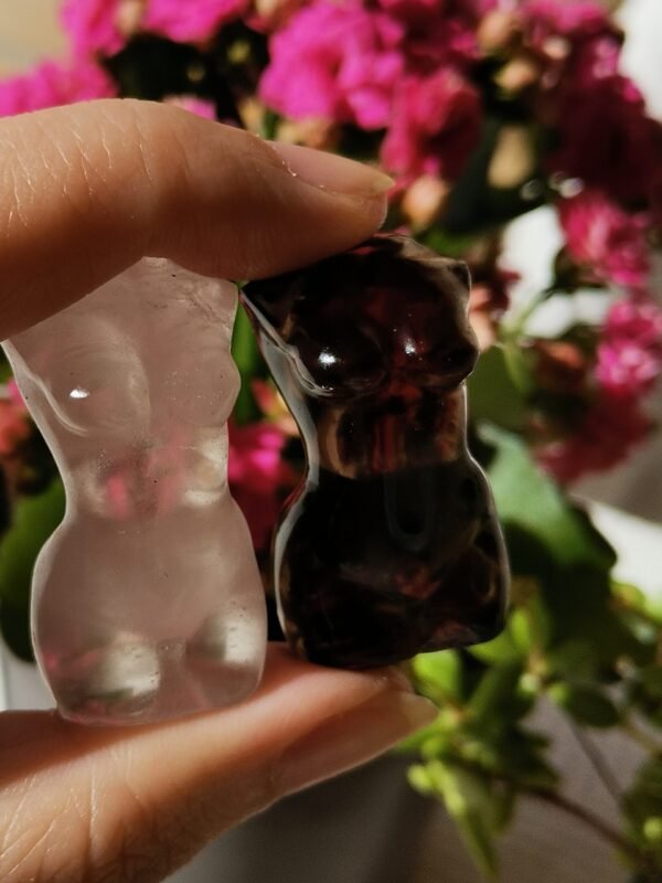 Female figure - White Quartz Fluorescent Yooperlite female figure