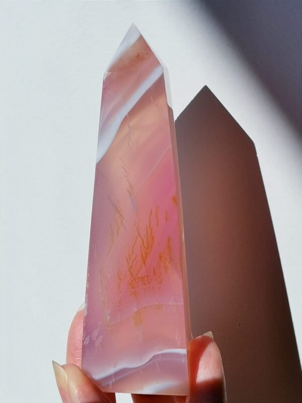 Torre de ágata rosa natural