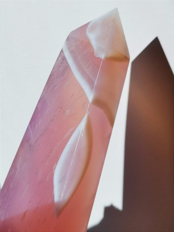 Torre de ágata rosa natural