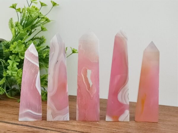 Torre de ágata rosa natural