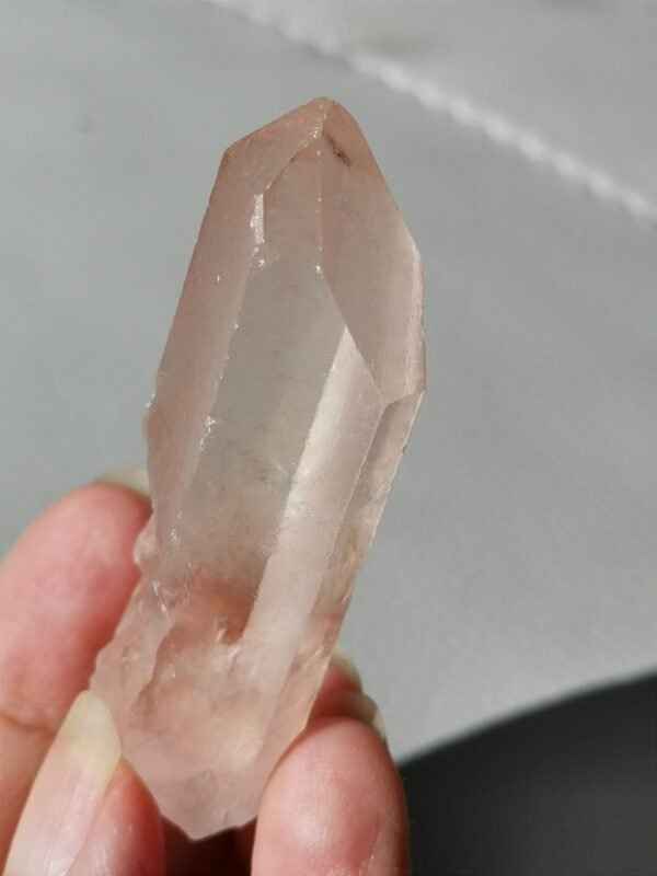 Cristal natural de cuarzo rosa