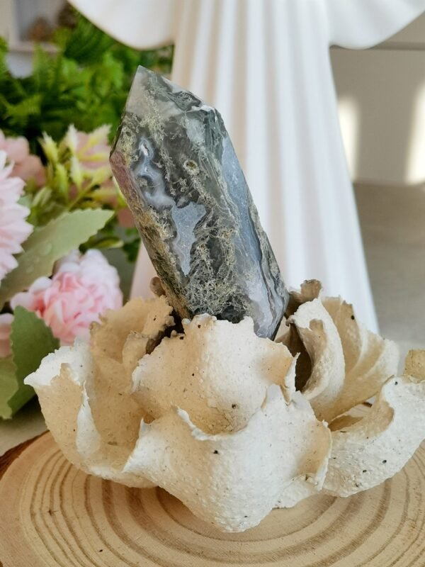 Double-ended moss agate