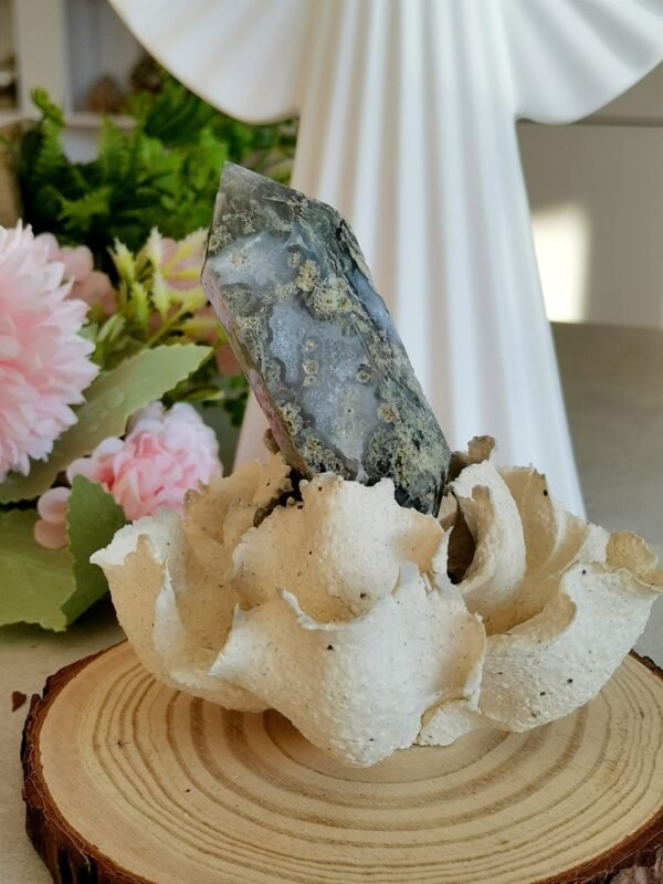 Double-ended moss agate