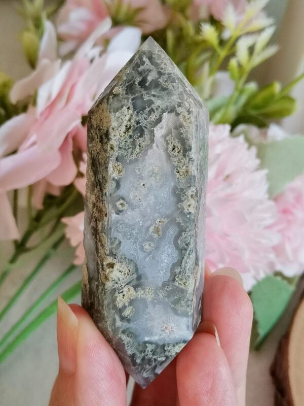 Double-ended moss agate