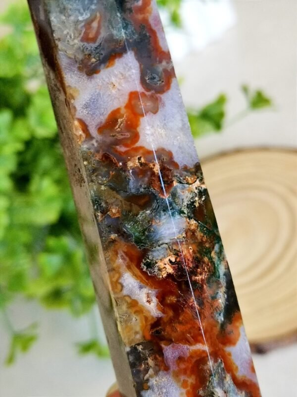 Agate tower with moss and natural colors