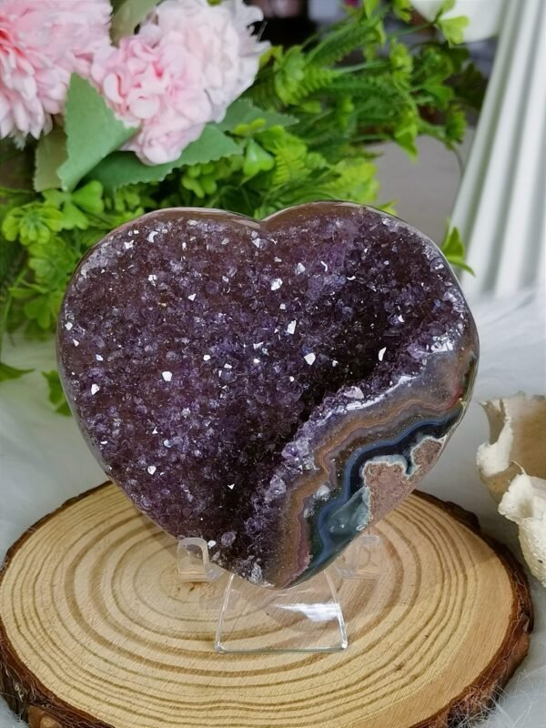 Corazón de amatista drusa con ágata natural