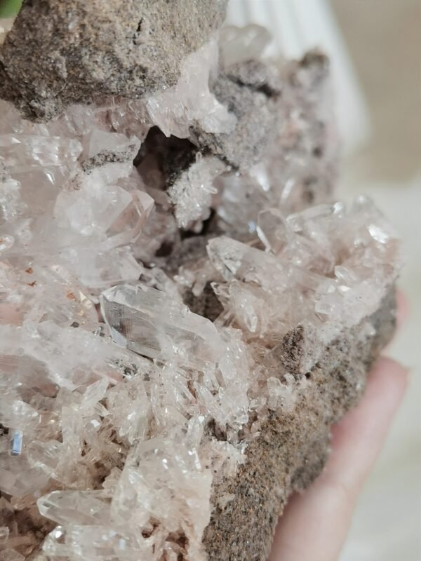 Cristal de lepidolita rosa natural – Gran drusa